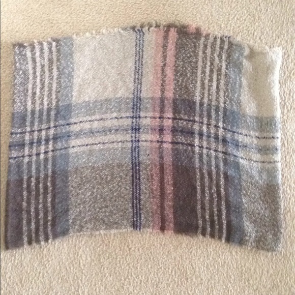 Knit Infinity Scarf - Picture 3 of 4